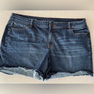 Lane Bryant Dark Wash Girlfriend Shorts Raw Hem size 22 Stretch EUC